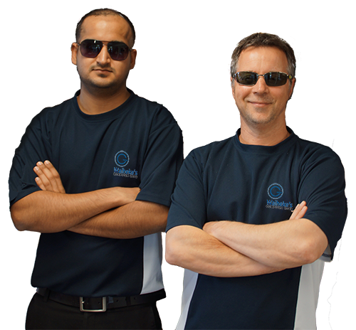 An image of two two Technicians emplyed by Waiheke's Computer Guys